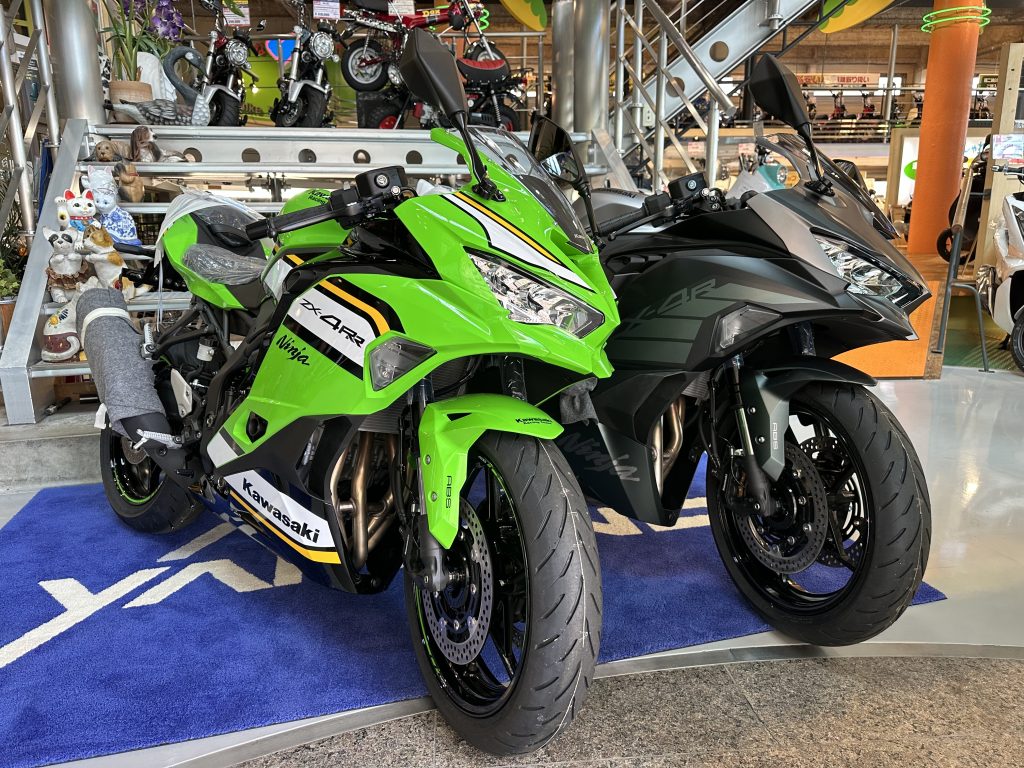 KAWASAKI   ZX-4R SE・ZX-4RR KRT  2025Model New Color が入庫しました！